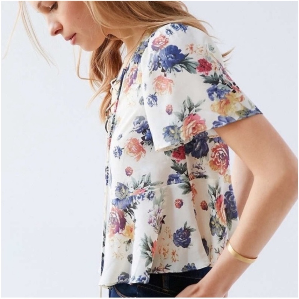 Kimchi blue floral tie up top l - Picture 5 of 11